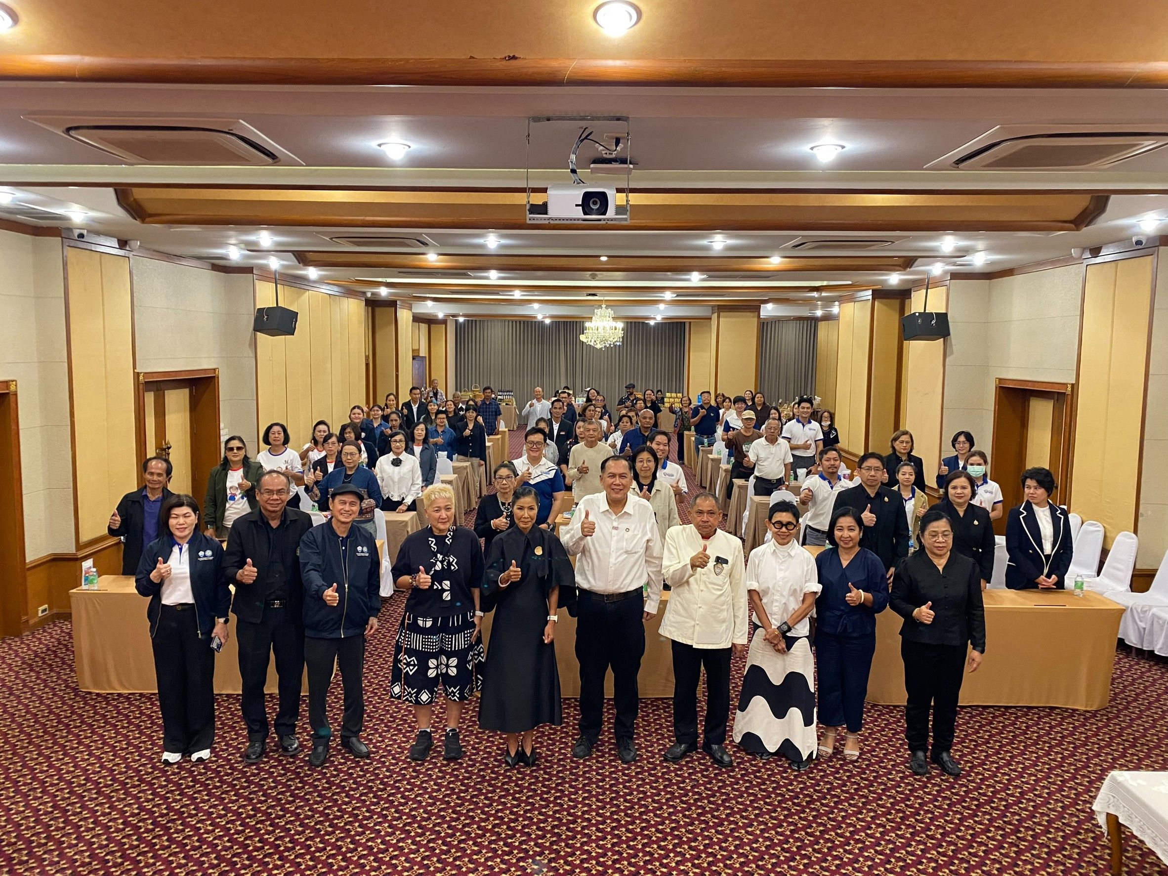 สัมมนา “ธุรกิจก้าวพอดี” ครั้งที่ 4 ณ สิงห์บุรี ถ่ายทอดแนวคิดธุรกิจพอเพียง การสร้างแบรนด์เมือง และการเติบโตอย่างยั่งยืน ผ่านการเรียนรู้และ Workshop