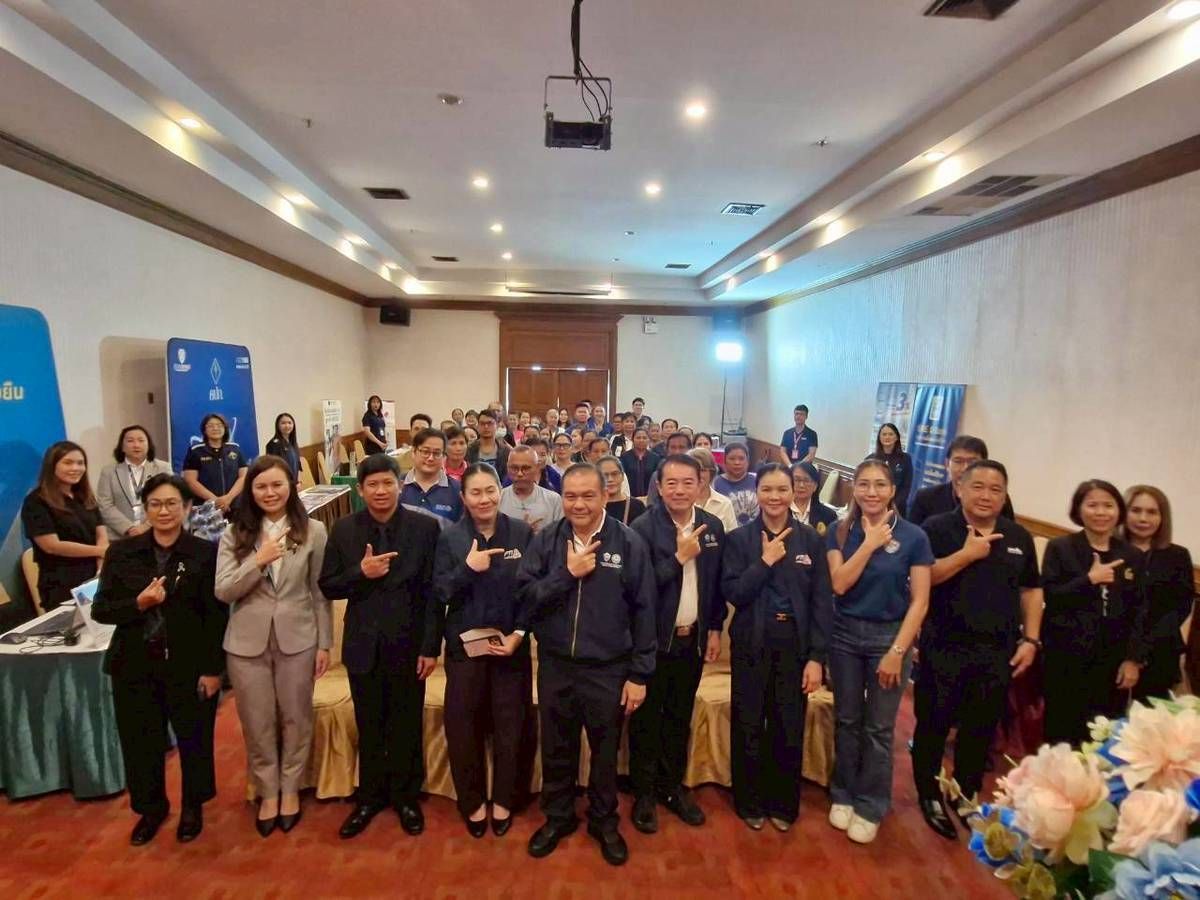 หอการค้าไทยเปิดศูนย์ประสานงาน SME จังหวัดกาฬสินธุ์ พร้อมจัดสัมมนา Reinvent Thailand ถ่ายทอดองค์ความรู้ เชื่อมโยงแหล่งทุน และสนับสนุนผู้ประกอบการ SMEs ให้แข่งขันและเติบโตอย่างยั่งยืน