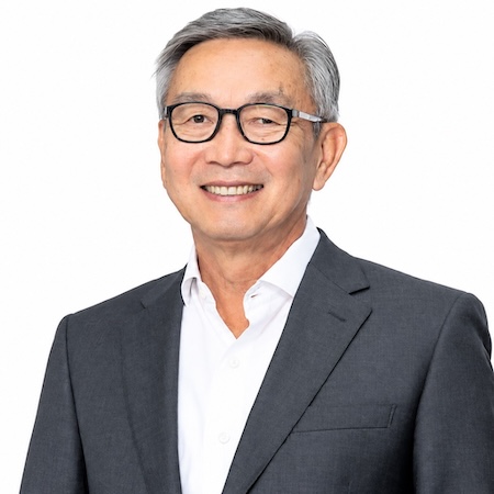 คุณฉัตรชัย บุญรัตน์