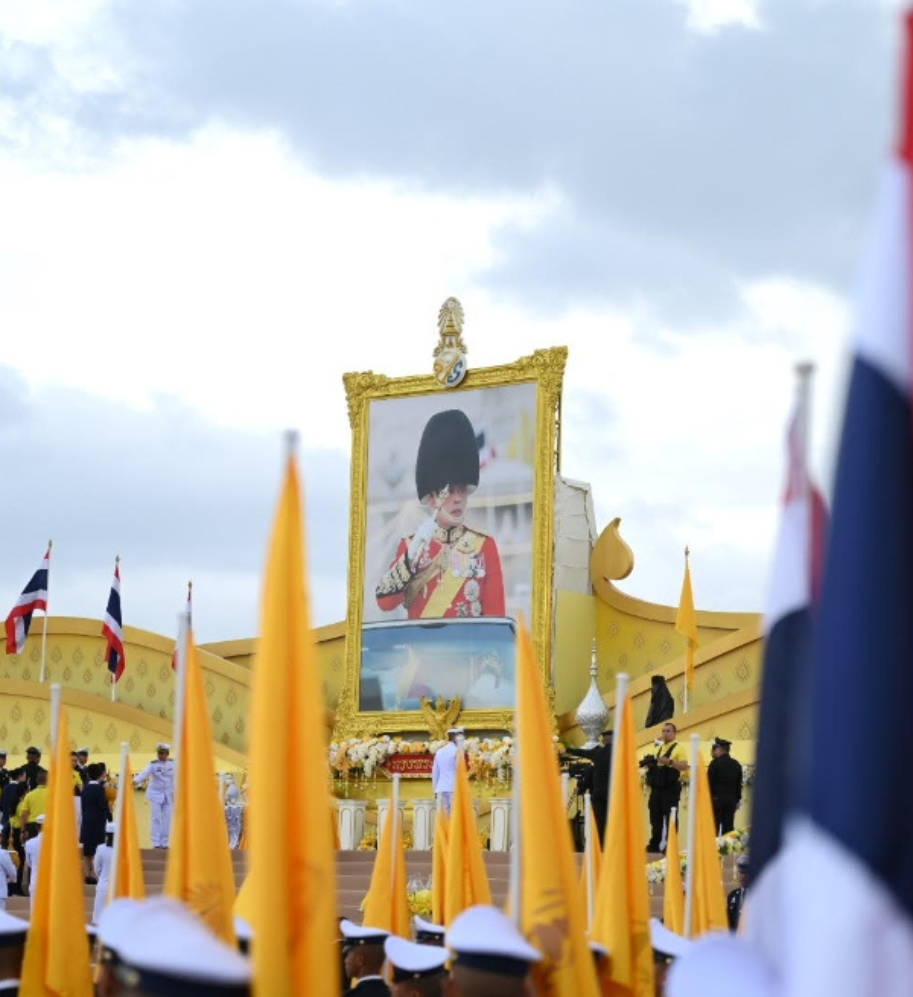 พิธีเจริญพระพุทธมนต์ทำบุญตักบาตรถวายพระราชกุศล เนื่องในวันเฉลิมพระชนมพรรษาพระบาทสมเด็จพระวชิรเกล้าเจ้าอยู่หัว