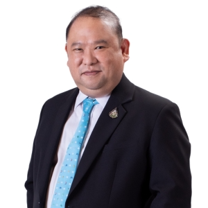 นายพุฒิพงศ์ ปราสาททองโอสถ