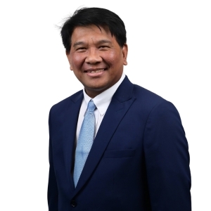 รศ.ดร.ธนวรรธน์ พลวิชัย