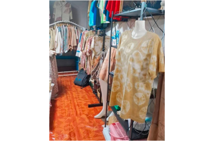 ร้านริ้วทอง ผ้ามัดย้อม : ฉะเชิงเทรา