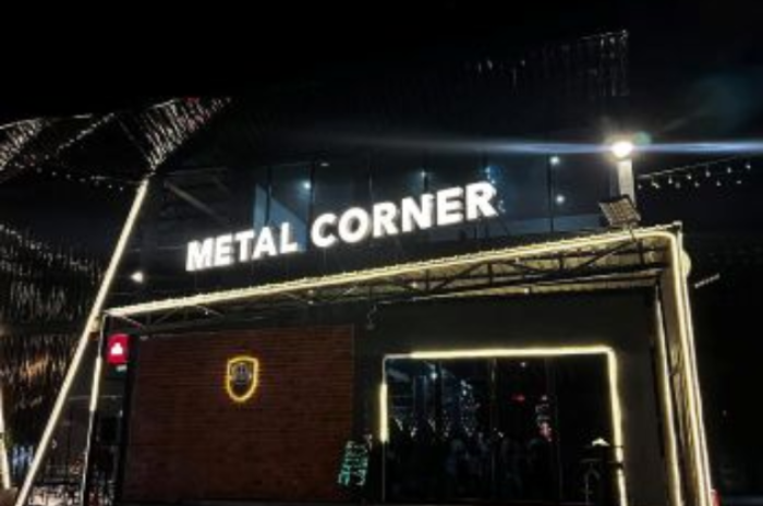 Metal corner bar&bistro : บุรีรัมย์