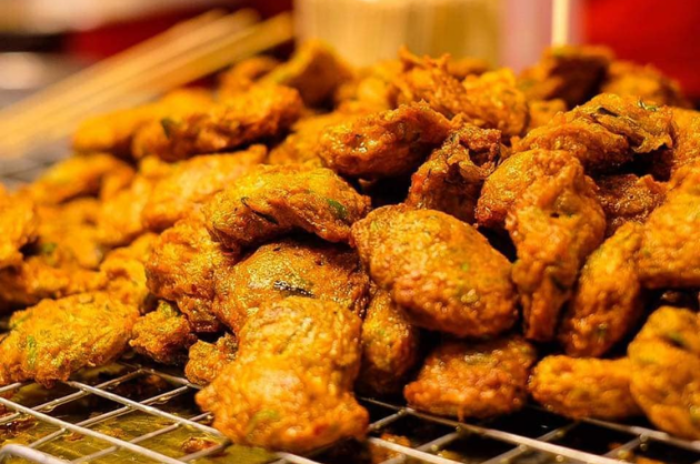 พี่นกทอดมันกุ้งระยอง : ระยอง