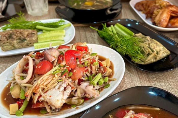 ร้านส้มตำแม่อร x คุณชัยจุ่มจิ้ม : มหาสารคาม