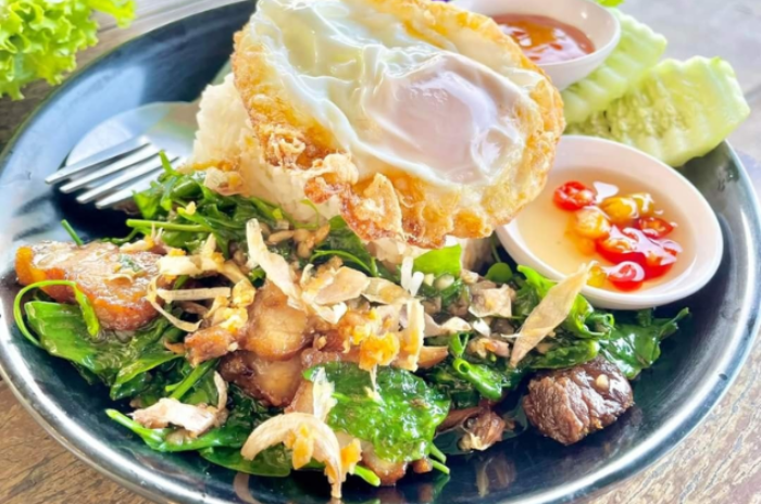 สวนลุงอ๋า ก๋วยเตี๋ยวผักหวานป่า : นครราชสีมา