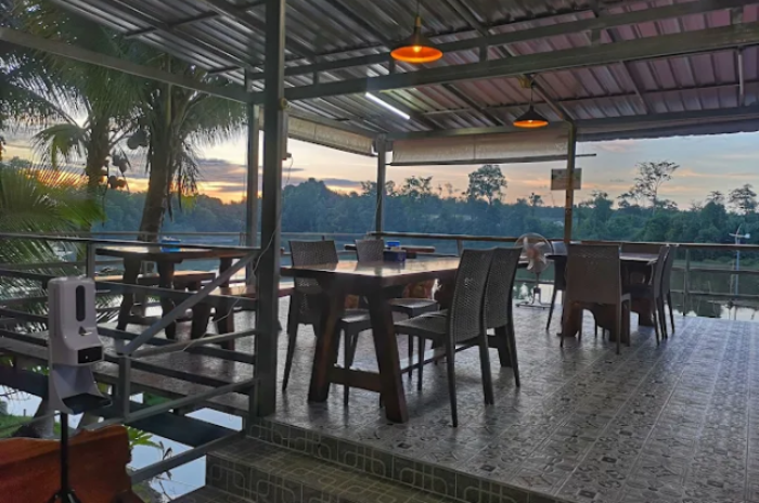 ร้านอาหาร ท้ายราง : พังงา