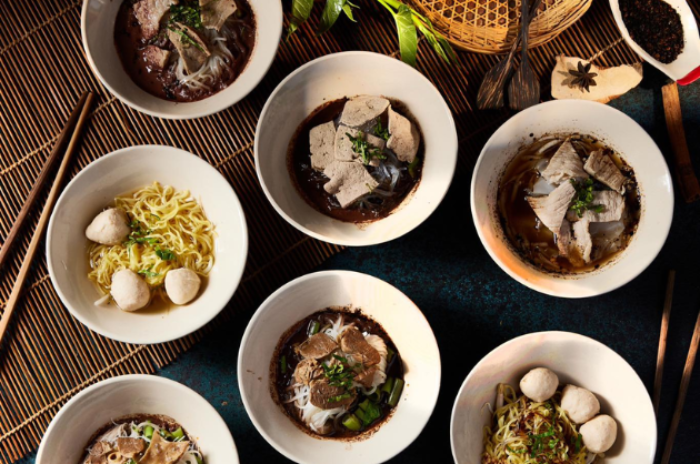 ร้านก๋วยเตี๋ยวเรือหางเสือ : กำแพงเพชร