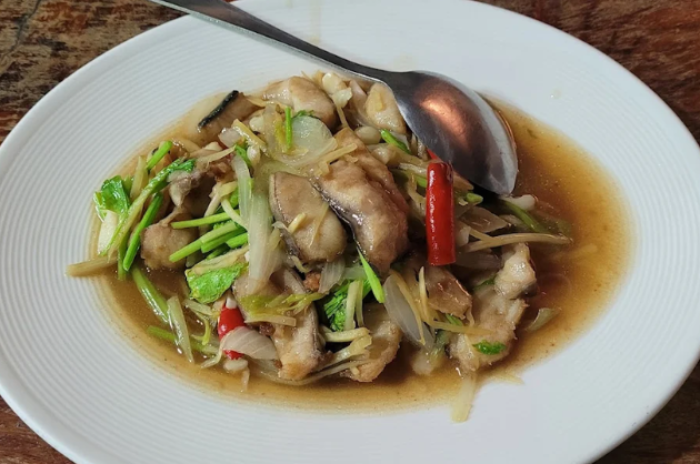 สวนอาหารพวงเพชร : มุกดาหาร