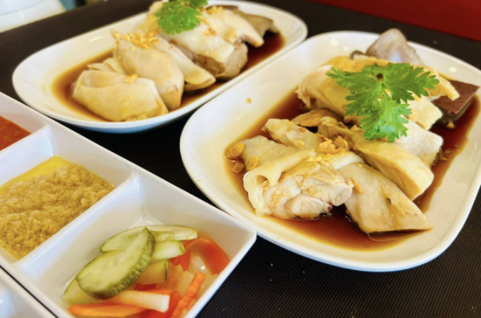 ข้าวมันไก่สิงคโปร์ร้อยเอ็ด Lucky Kitchen 101 : ร้อยเอ็ด