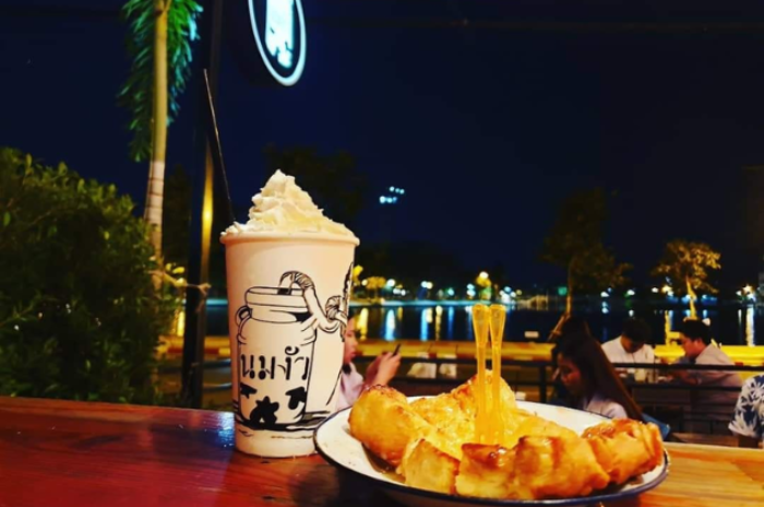 ร้านนมงัว : ร้อยเอ็ด